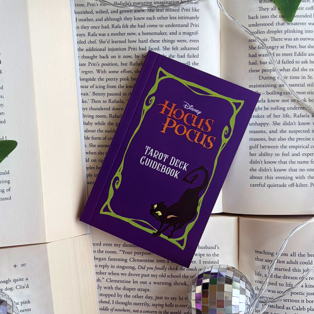 Mega-Sized Tarot: Hocus Pocus Tarot Deck and Guidebook