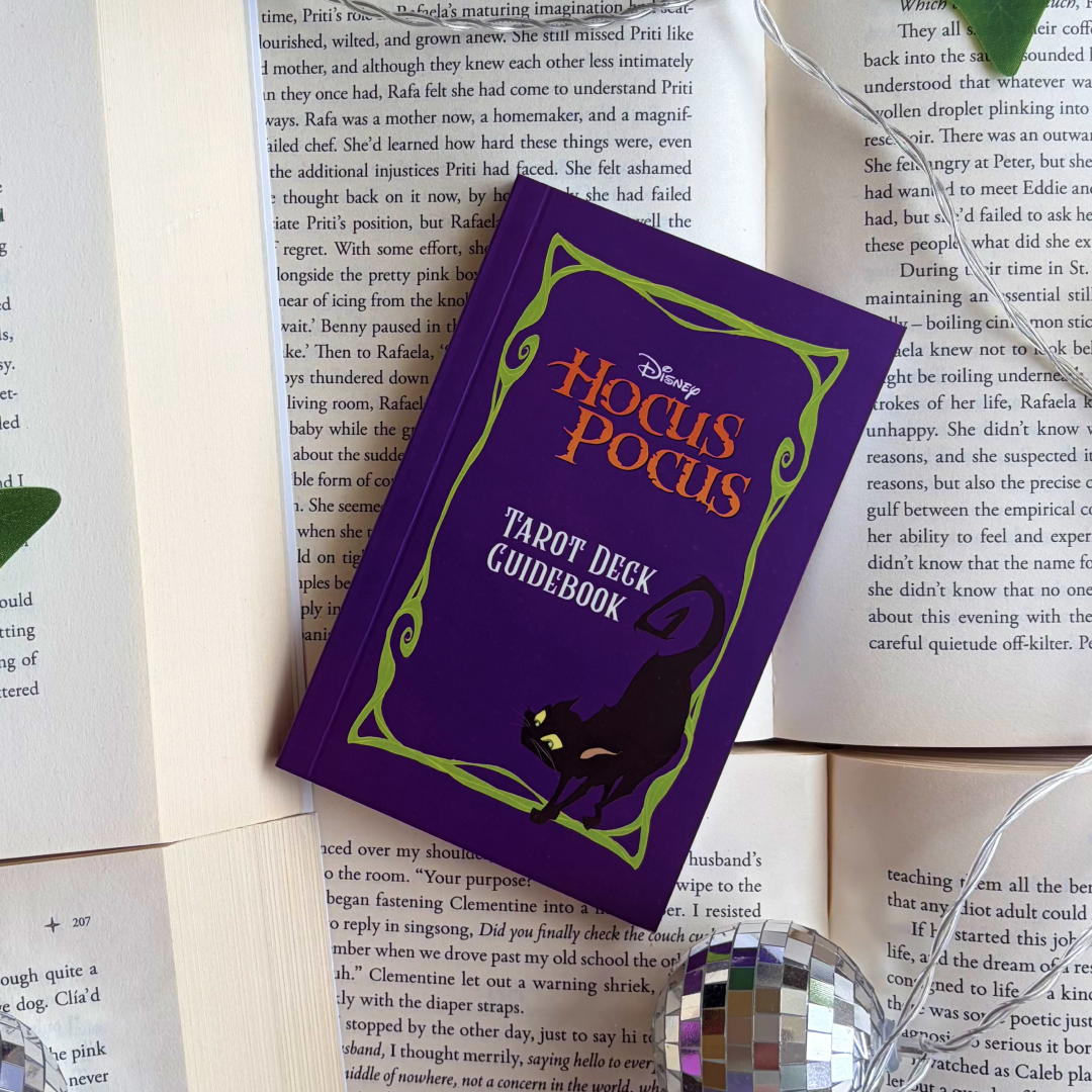 Mega-Sized Tarot: Hocus Pocus Tarot Deck and Guidebook